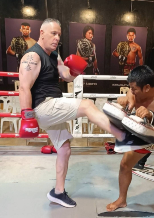 MUAY THAI TRAINING
